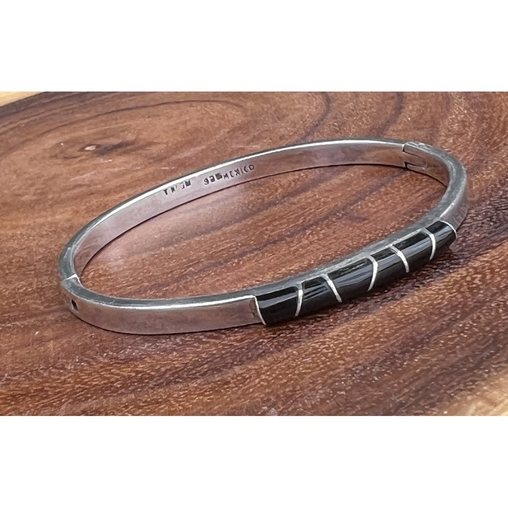 Vtg TAXCO Mexico Black Onyx Inlay Bangle Bracelet 925 Sterling Silver Hinged 24g